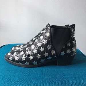 Gorgeous sequin Chelsea boots